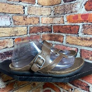 Merrell brown toe strap sandals buckle